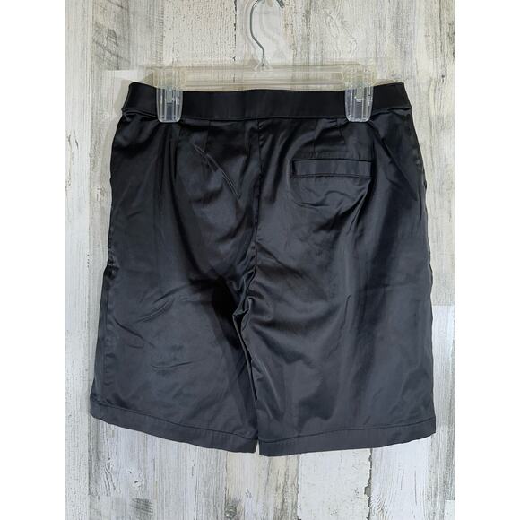 Weekends By Chicos Shorts Size 5 (30x10) Black Mid Rise Slick Stretchy Material - Picture 2 of 7